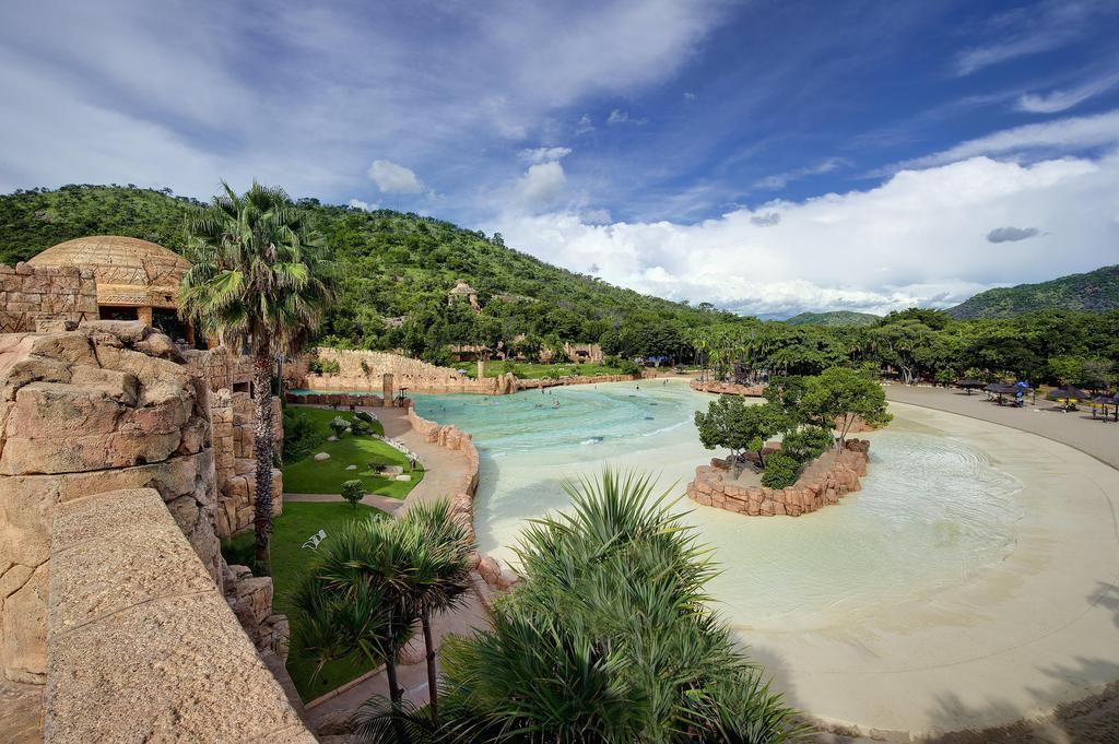 Soho Hotel & Casino At Sun City Bagian luar foto