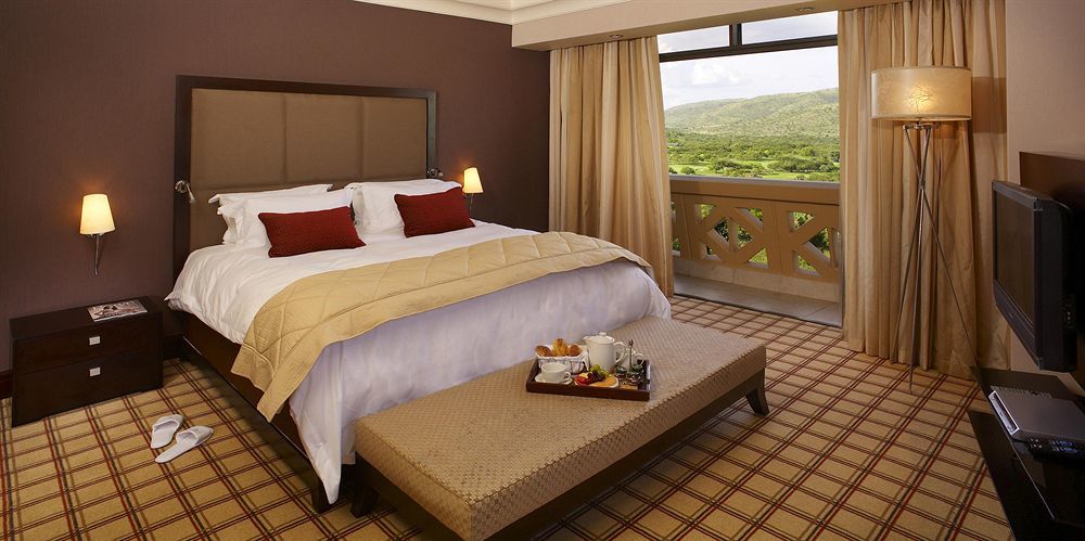 Soho Hotel & Casino At Sun City Bagian luar foto